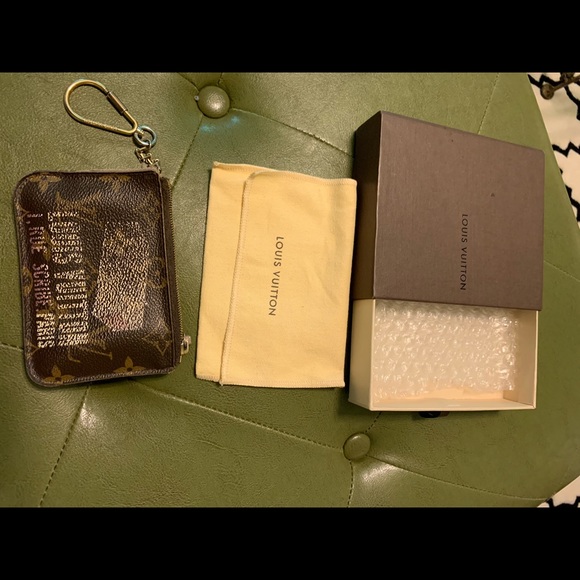 Louis Vuitton I. Rue Scribe Paris Key Chain - Picture 2 of 5